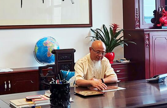 李怡江
