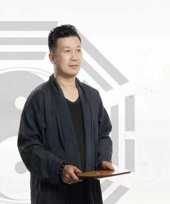 蒋易翀