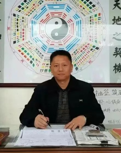 梁镜濡